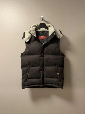 Boggi Milano Väst - ‼️VI TAR EJ BYTEN‼️| Boggi Milano Väst | Skick: 8.5/10  | Storlek S fits M | Fraktar imom 24 timmar efter affär 📦| Hör av dig vid minsta fråga eller fundering 💭