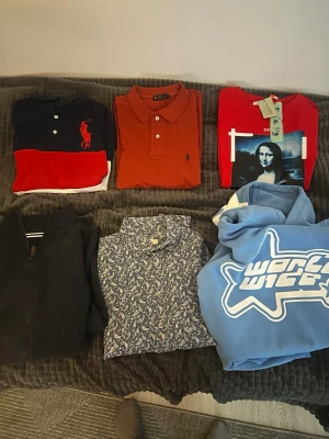 Alla är S förutom off white den är M 100kr styck  - köp en eller flera