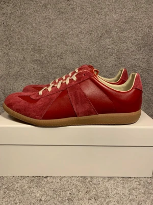 Maison Margiela gats - Säljer dessa i storlek 44, skickar samma dag! Hör av dig vid frågor eller funderingar🙌🏼