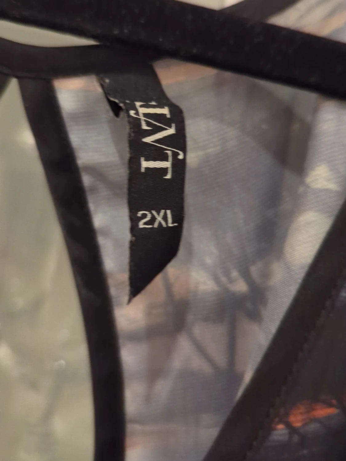 Mönstrad blus med knytband - 2