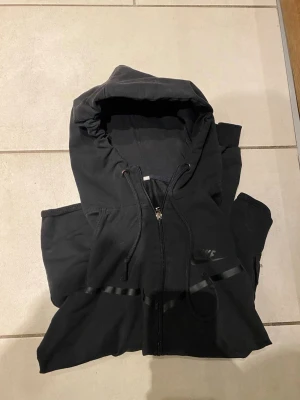 Nike tröja  - Nike tröjan är som ny 