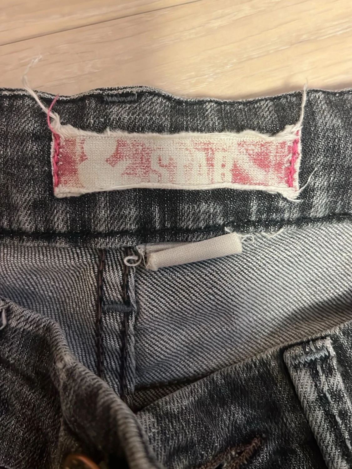 Svarta bootcut jeans med  - 2