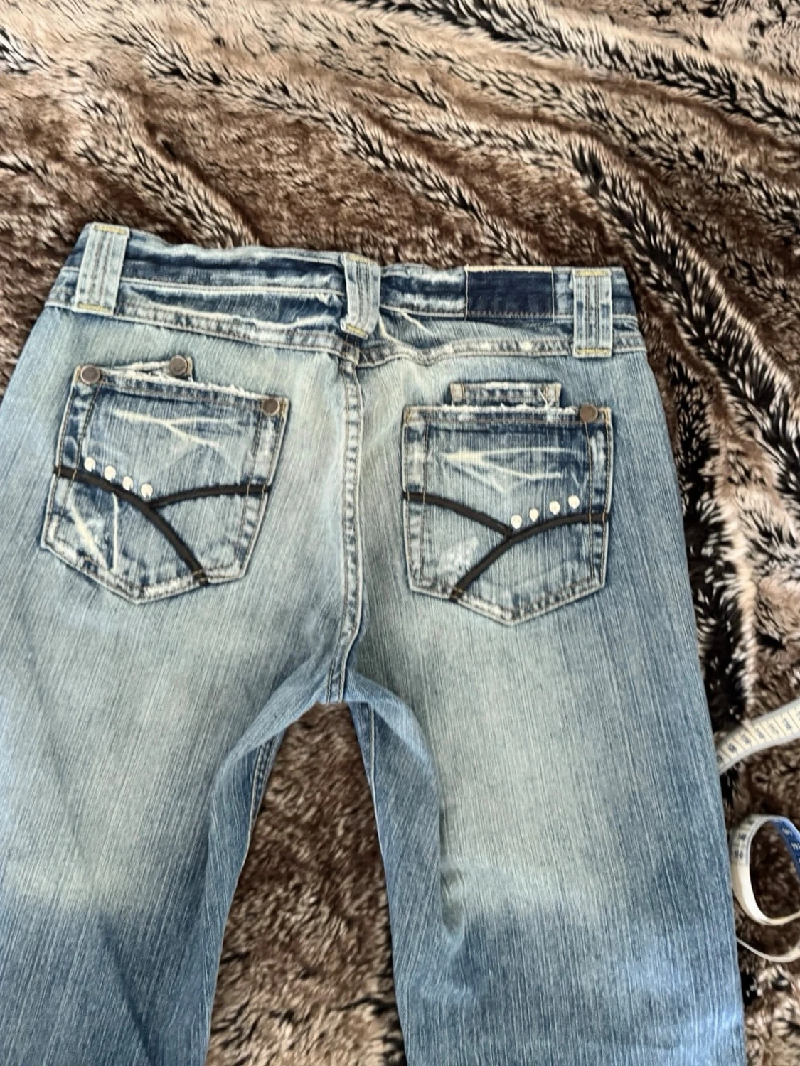 Blå bootcut jeans med nitar - 1