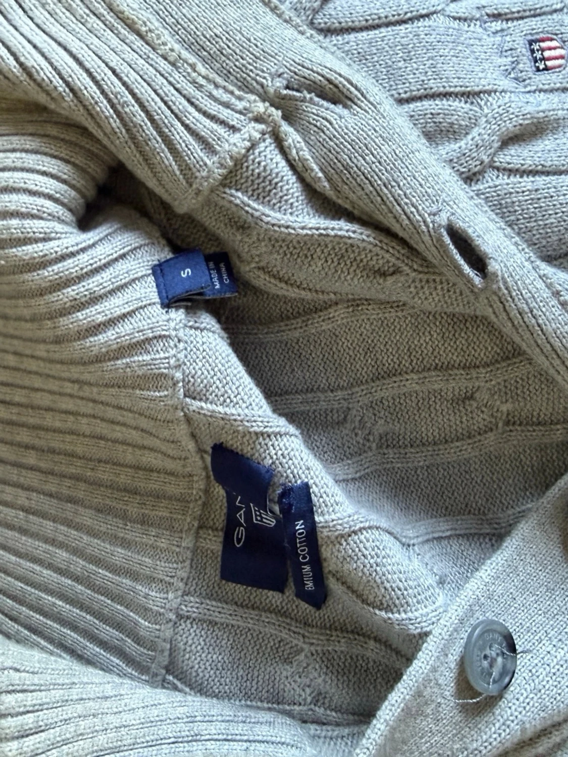 Beige kabelstickad tröja från Gant - 1