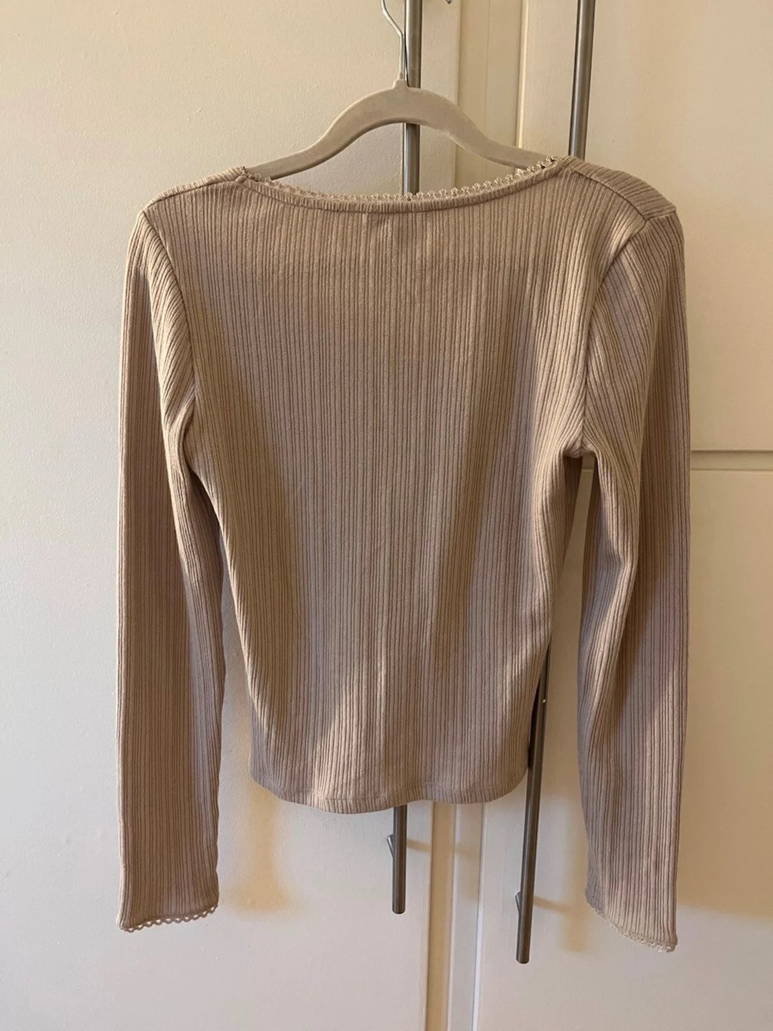 Beige ribbad långärmad topp - 1