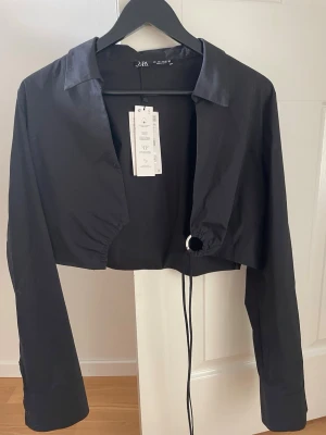 Bolero Zara - Ny med prislapp kvar, passar xs-m mer än L