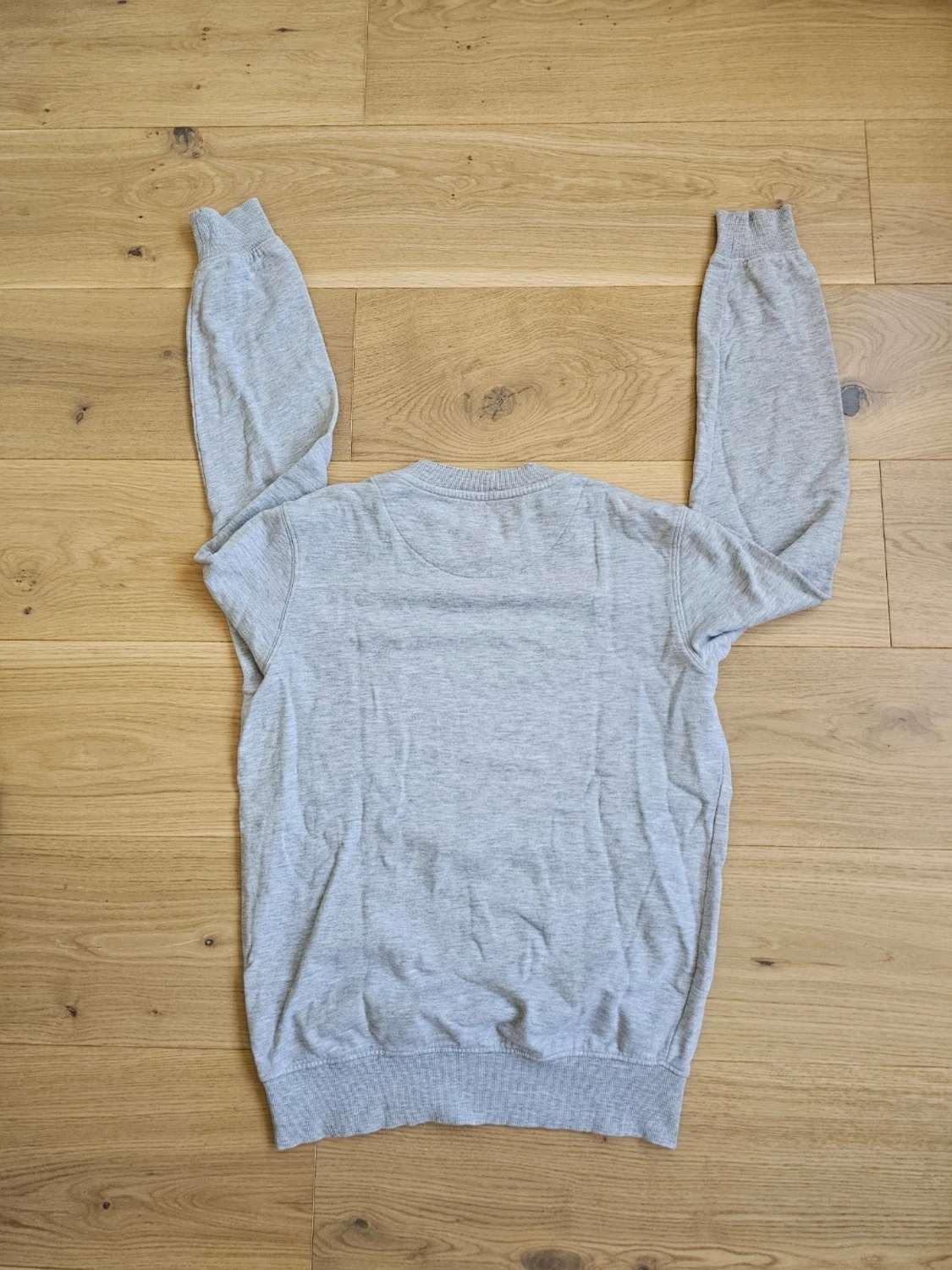 Ljusgrå basic sweatshirt - 1