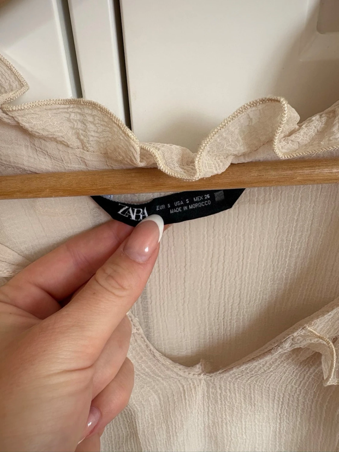 Beige volangblus från Zara - 1