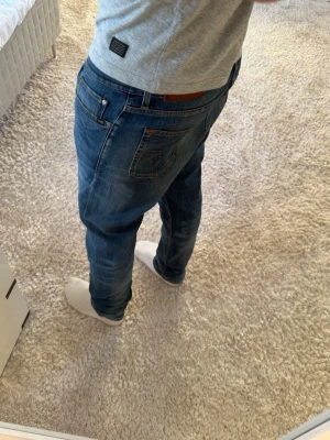Tiger of Sweden jeans  - Tiger of Sweden Jeans Pistolero | skick 9/10 | Storlek 33/34 | Pris - 399kr | Modellen är ca 181cm lång | Hör av dig vid minsta fråga eller fundering!!