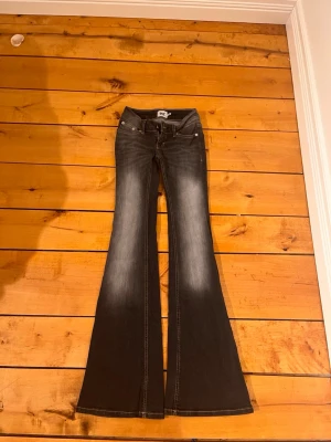 helt nya jeans från Lager 157 XXS - Jeans från lager 157 i model BLAZE i strl  XXS helt nya! 