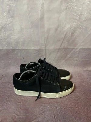 Lanvin skor -  fint skick | Size UK 7 = 42 | fraktar inom 24 timmar | för att köpa klicka ”köp nu” | vid frågor eller funderingar är det bara att skicka ett meddelande | följare får bättre rabatter🙌