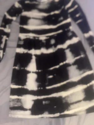 En fin känning  - En klänning för barn i väldigt fint skick