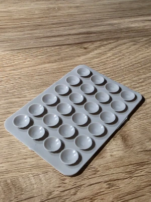 Mobilhållare med sugkoppar - Sugpropps hållare till telefonen, självhäftande klister på baksidan..