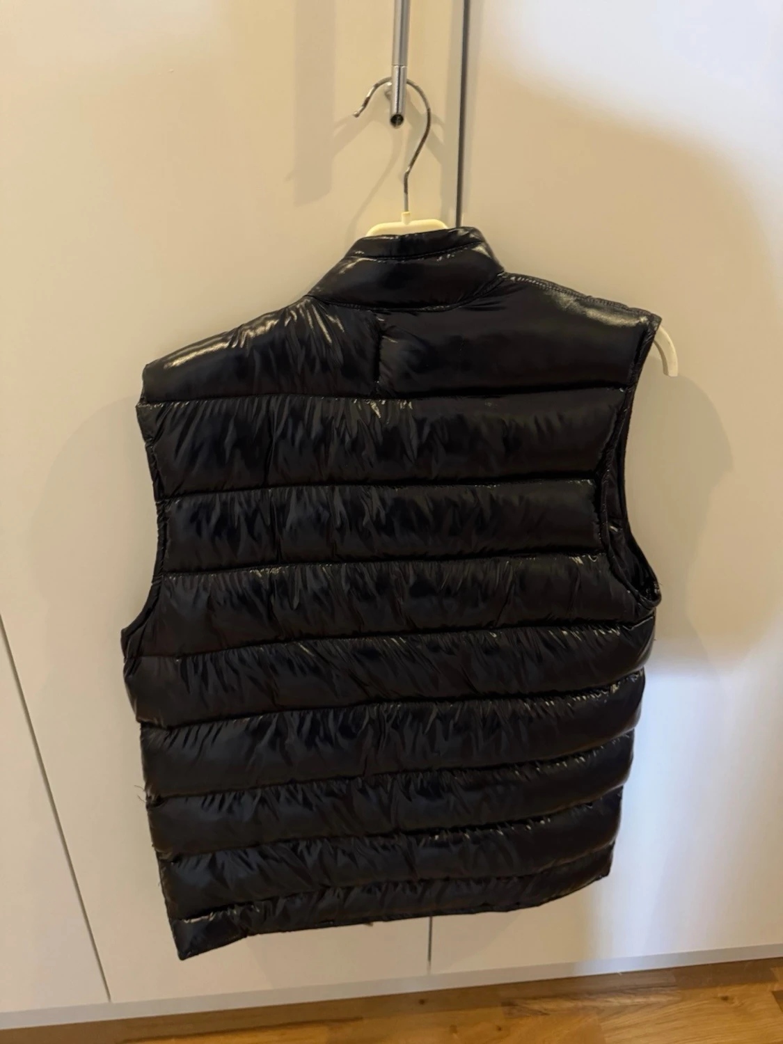Svart dunväst från Moncler - 2