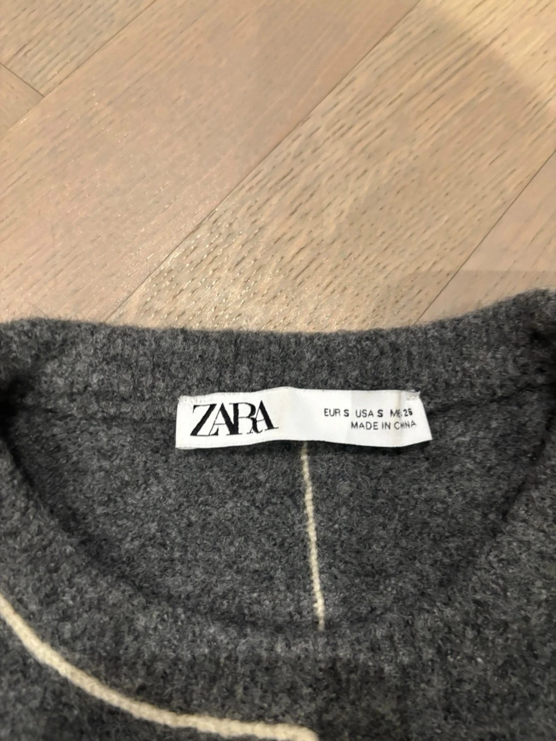 Grå stickad tröja från Zara - 2