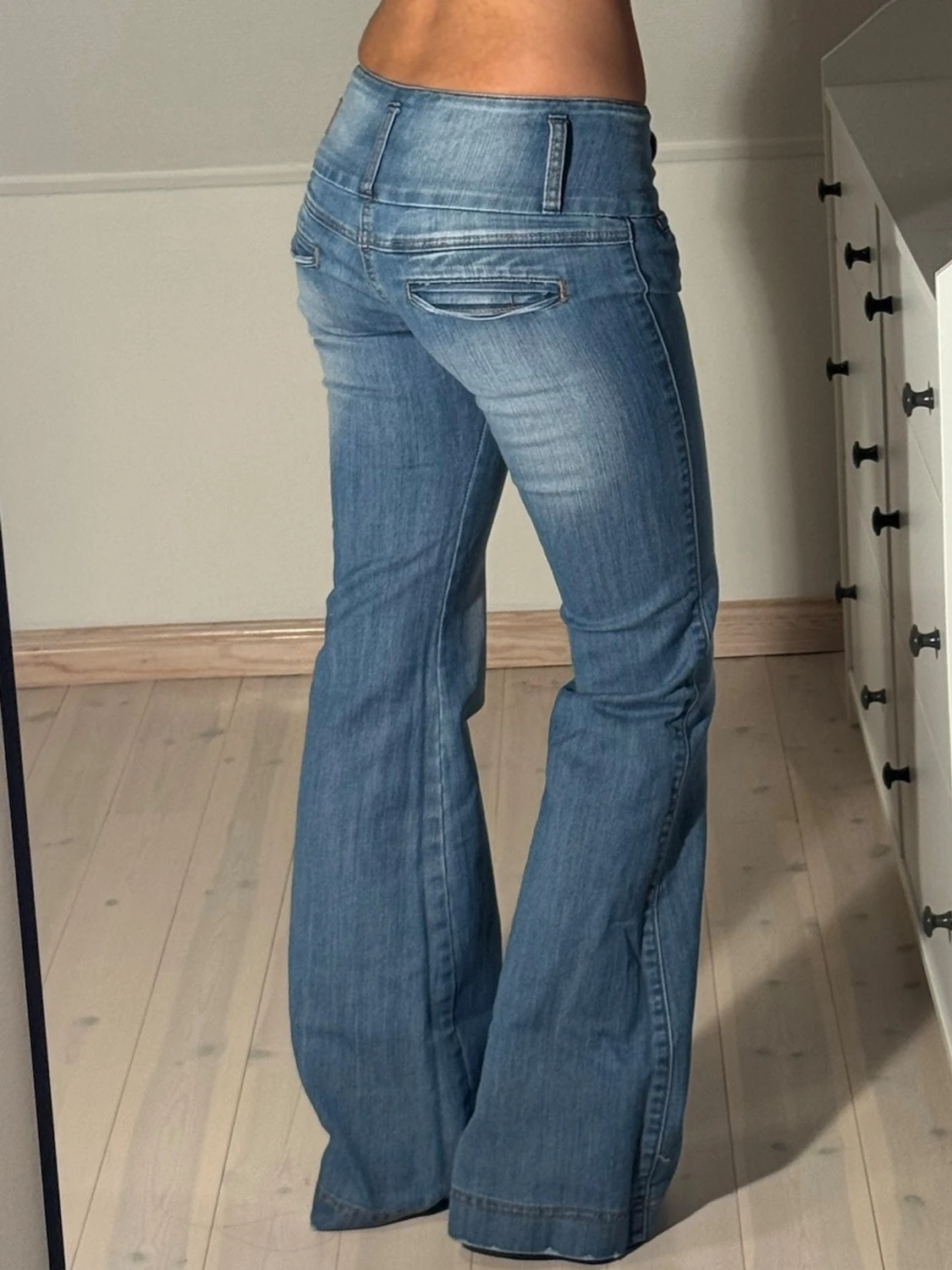 Lågmidjade bootcut jeans  - 1