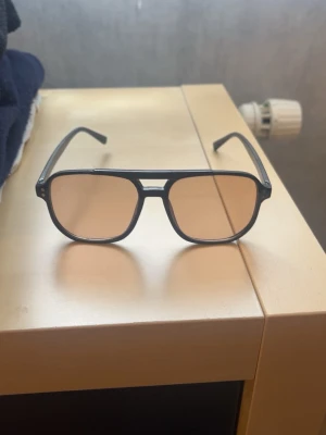 Solglasögon  - Helt nya