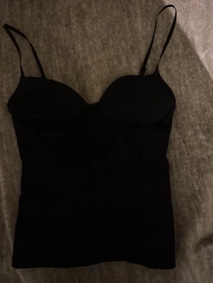 Gina topp/body - Aldrig använd, prislapp kvar.