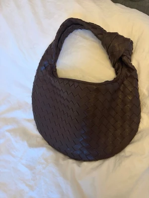 Pitaya väska  - Pitaya väska använd vid 2 tillfällen! Mycket bra skick 