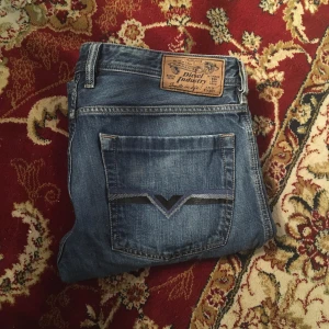 Y2K Diesel jeans - Inga som helst skador, 31 i midjan och 30 i längden. Pris kan diskuteras!