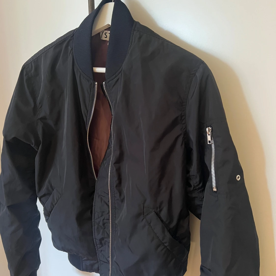 Svart bomberjacka - 1