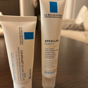 Hudvårdsprodukter från La Roche-Posay - Två hudvårdsprodukter från La Roche-Posay. Cicaplast Baume B5+ är en lugnande och reparerande balm. Effaclar Duo(+) Unifiant är en korrigerande behandling mot orenheter och märken. Den har en färg i sig som funkar som en CC cream. Smink & hudvård i ett. 