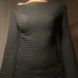 Svart ribbad tröja från 157 -  Svart långärmad tröja från lager 157. Kom inte mycket till användning 🤷‍♀️