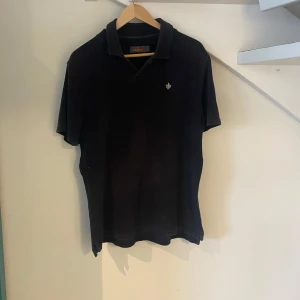 Morris piké  - En jätte fin piké tröja från märket Morris! Tröjans skick är bra och är varm samt använd🤩 nypris runt 1200kr vårt pris 189kr