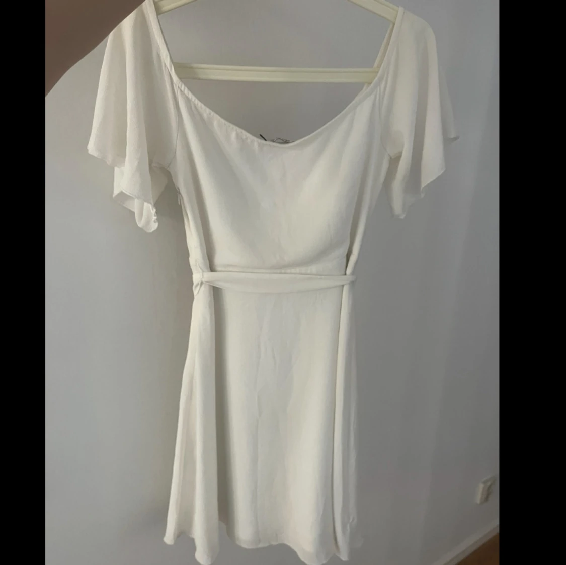 Vit klänning från NLY One - 2