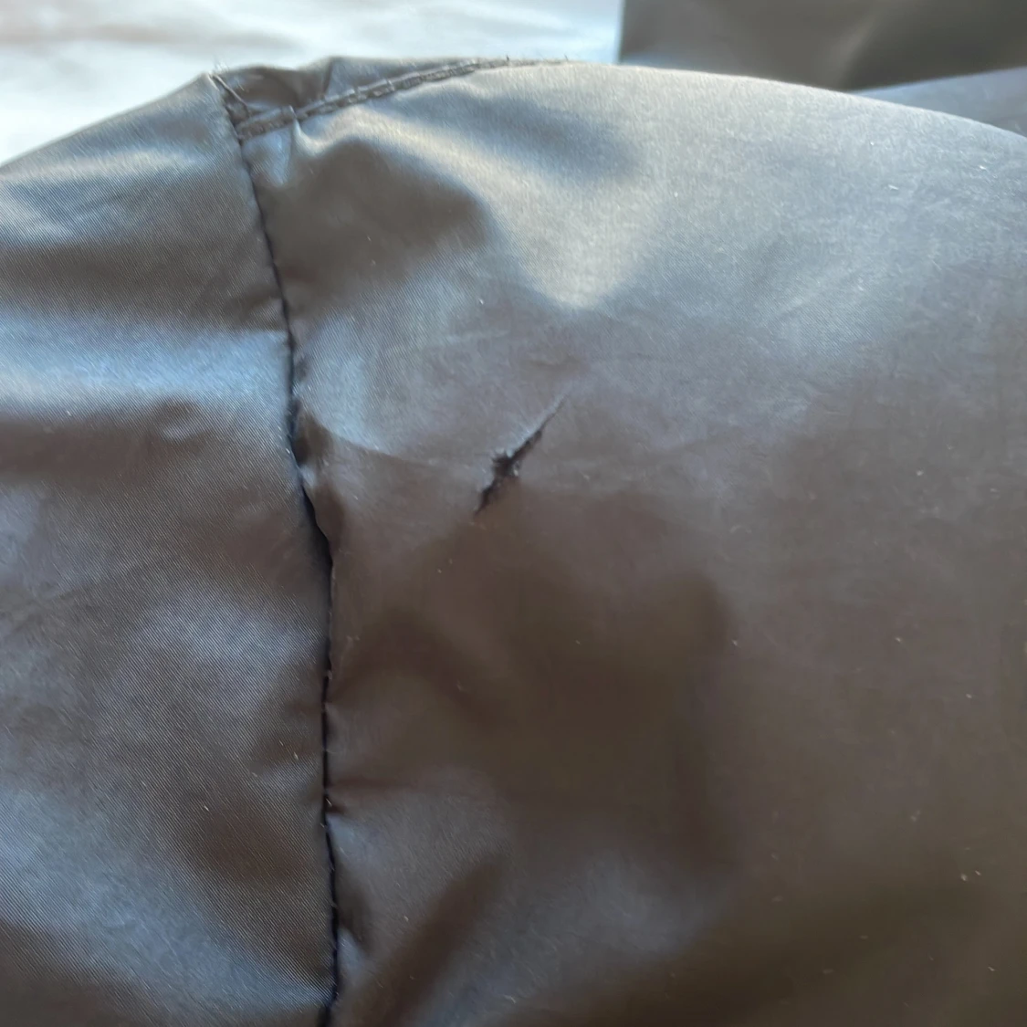 Svart pufferjacka från Nike - 4