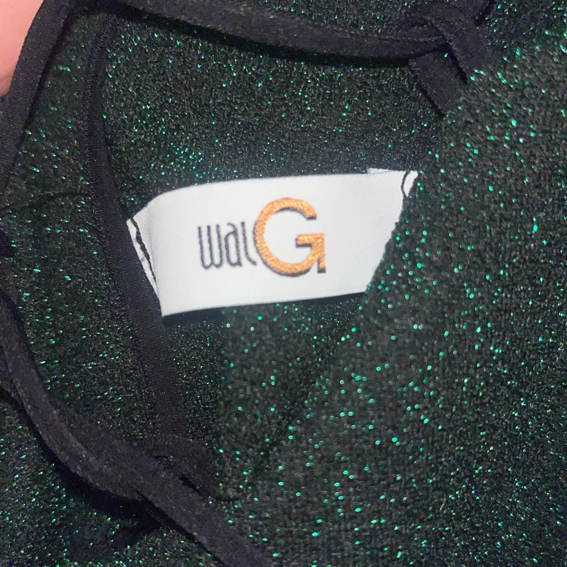 Grön glittrig långklänning från WalG - 3