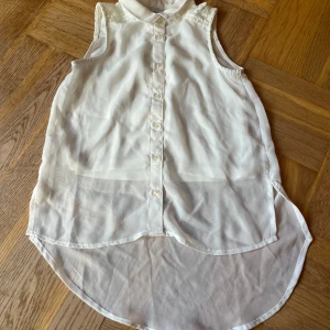 Vit blus  - Vit blus 