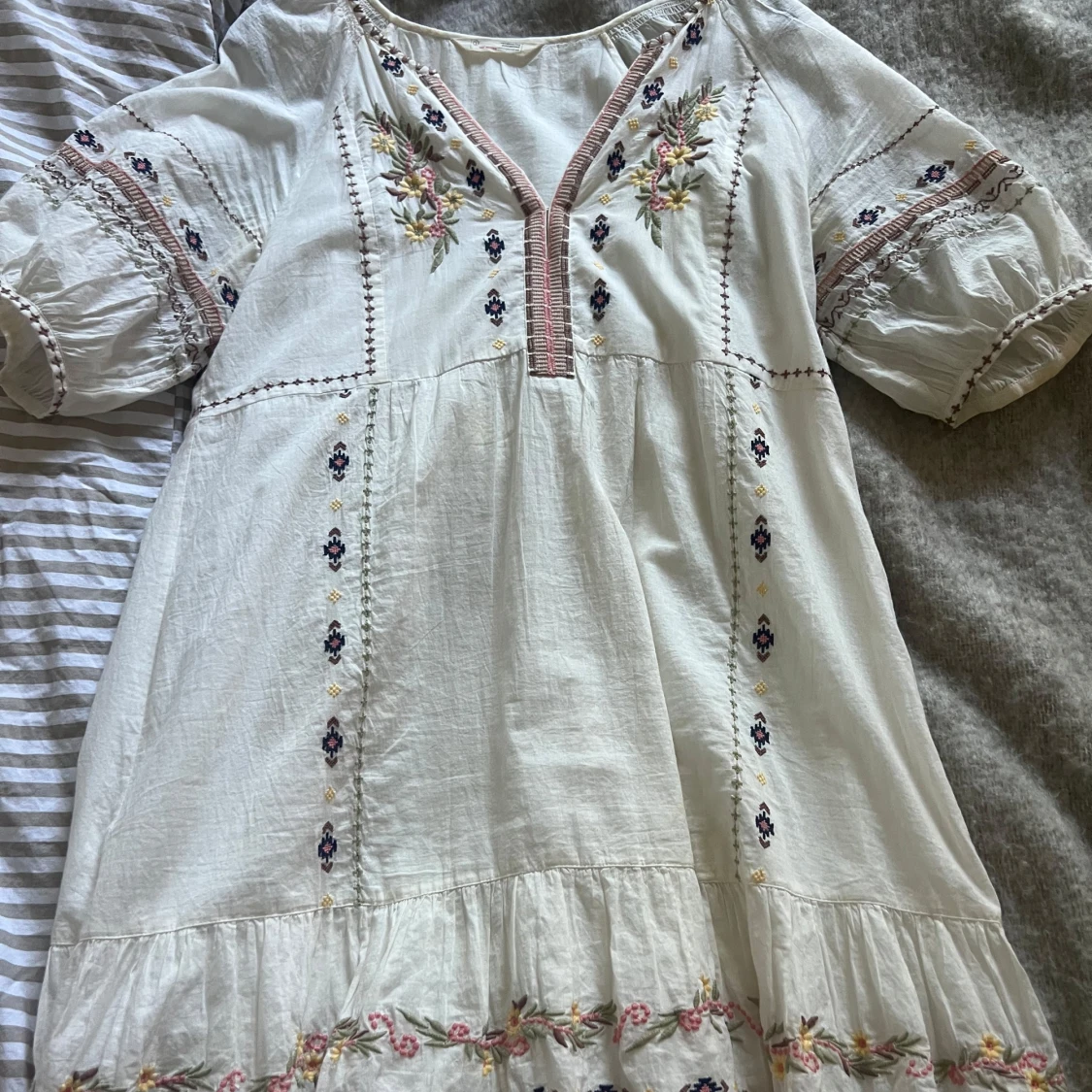 Vit broderad klänning från Odd Molly