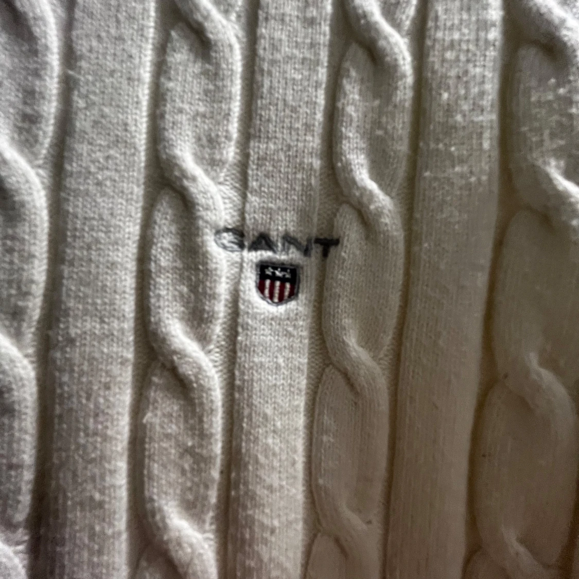 Vit kabelstickad tröja från GANT - 1