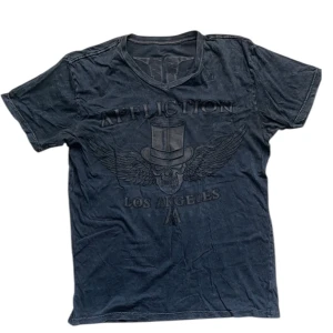 Affliction T-shirt - Affliction T-shirt storlek L