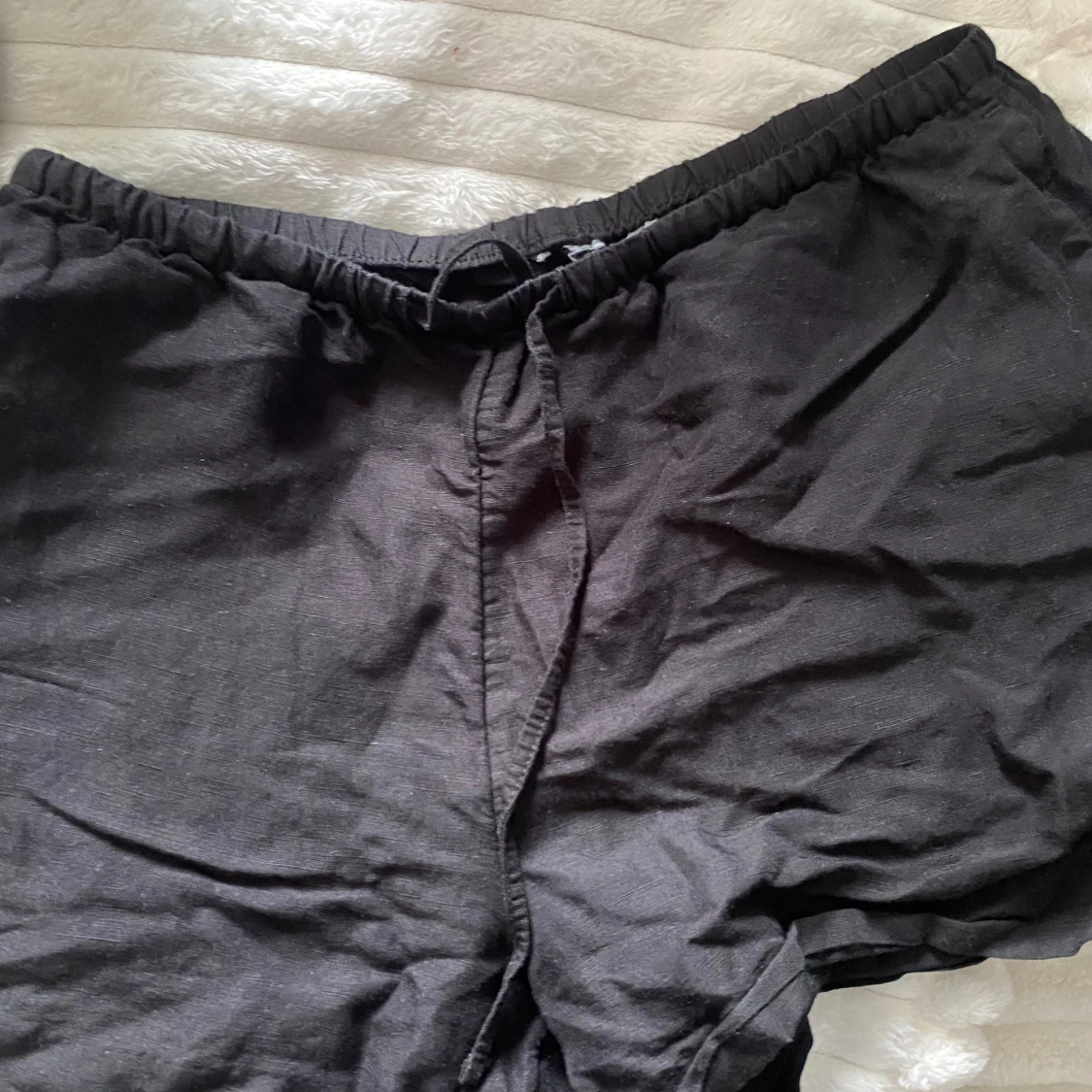 Ljusgrå bomullsshorts med resår och fickor 50/st - 1