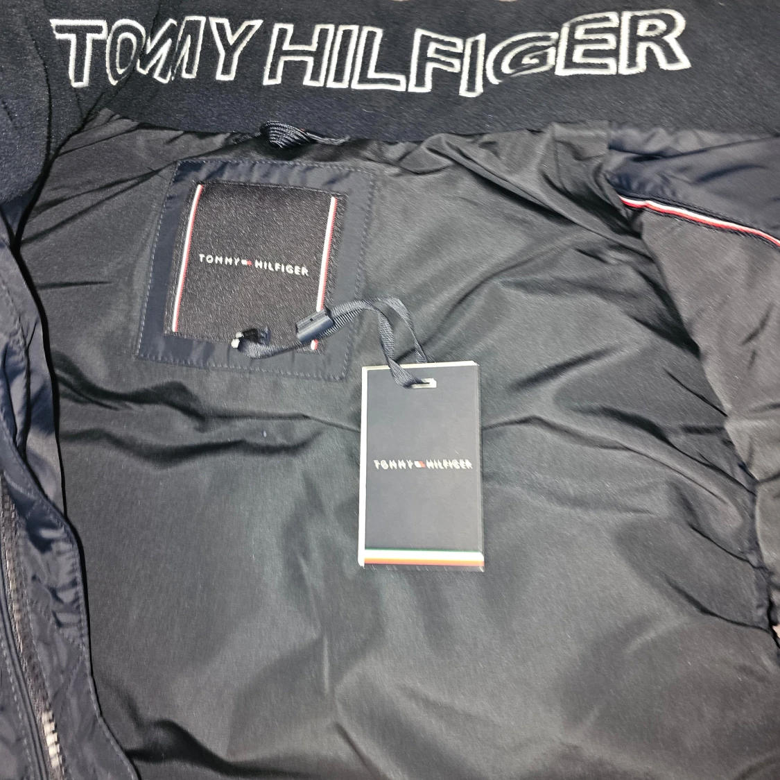 Mörkblå dunväst från Tommy Hilfiger - 3