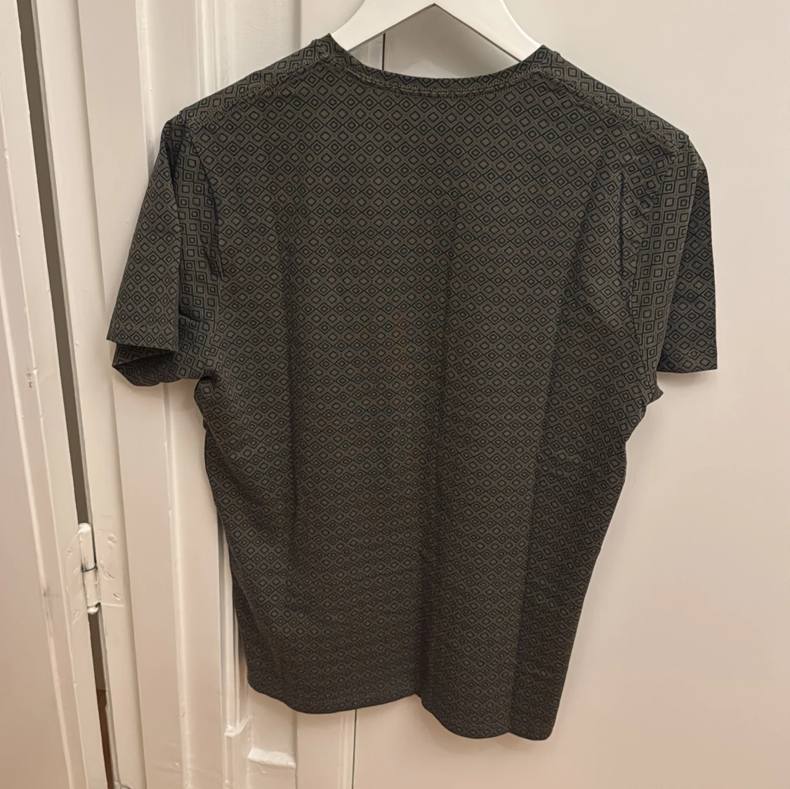 Mönstrad t-shirt från Bläck - 3