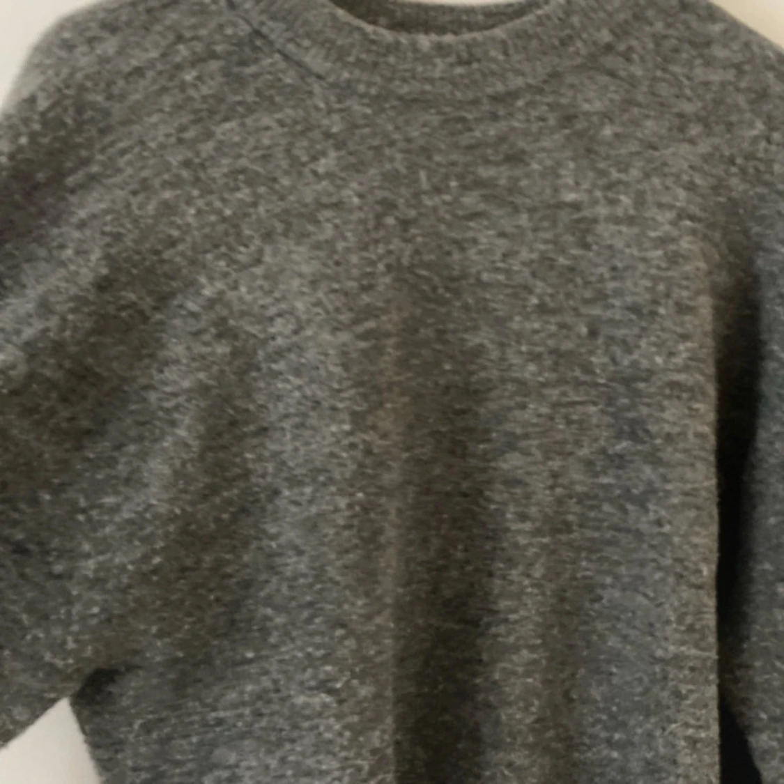 Grå stickad tröja från H&M - 1