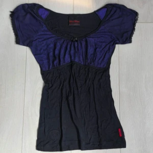 Goth gullig topp - Svart kortärmad topp💜💜