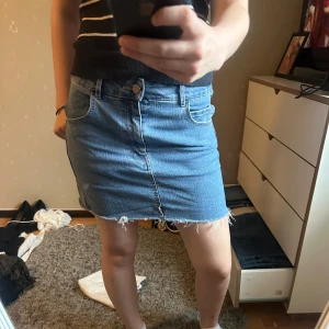Blå jeans kjol - Jätte fin kjol!