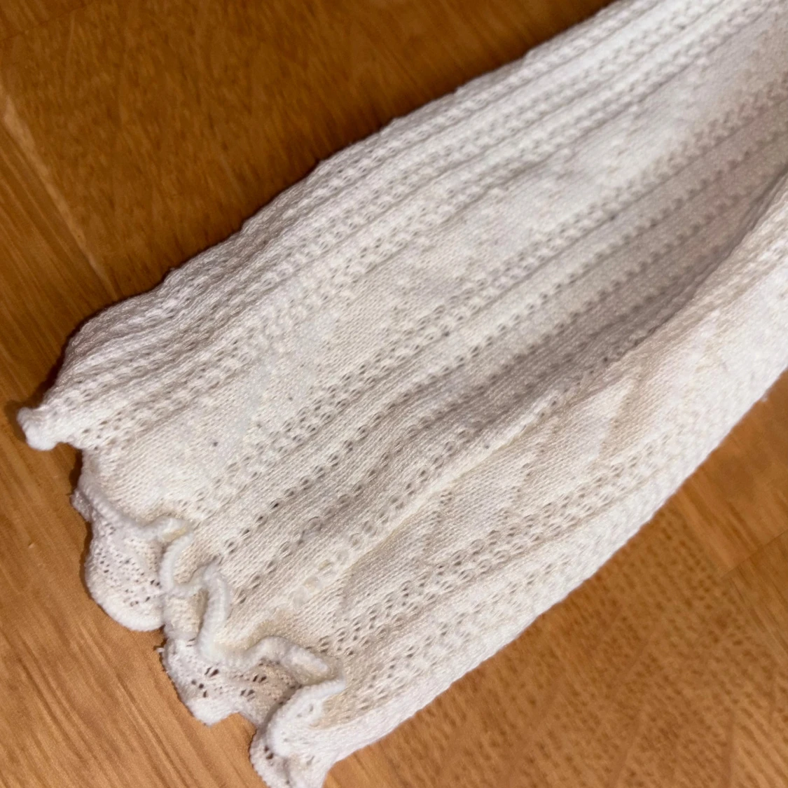 Vit kofta med knappar från KappAhl - 2