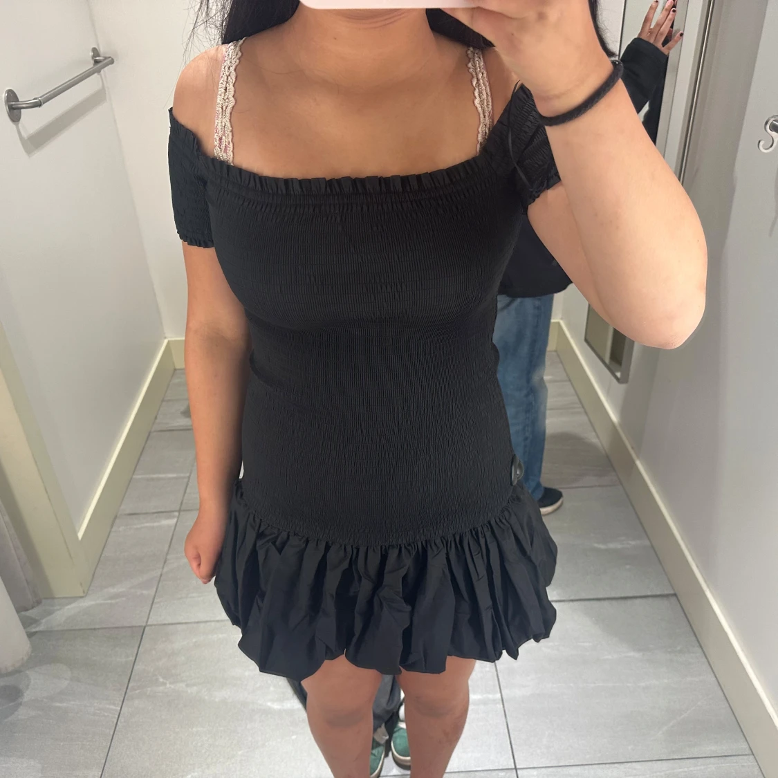 Svart offshoulder klänning H&M