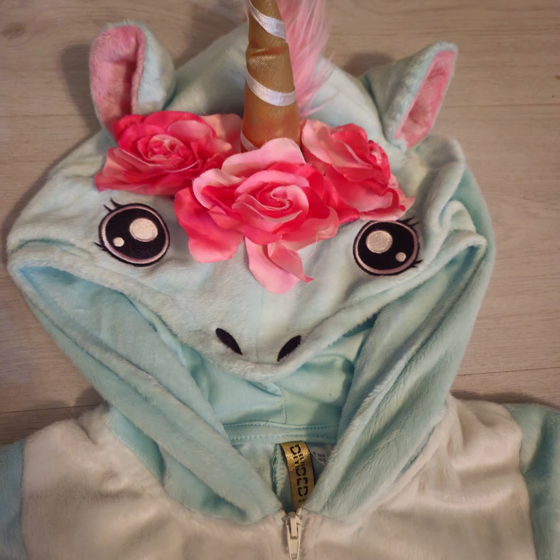Unicorn onepiece med horn och blommor - 2