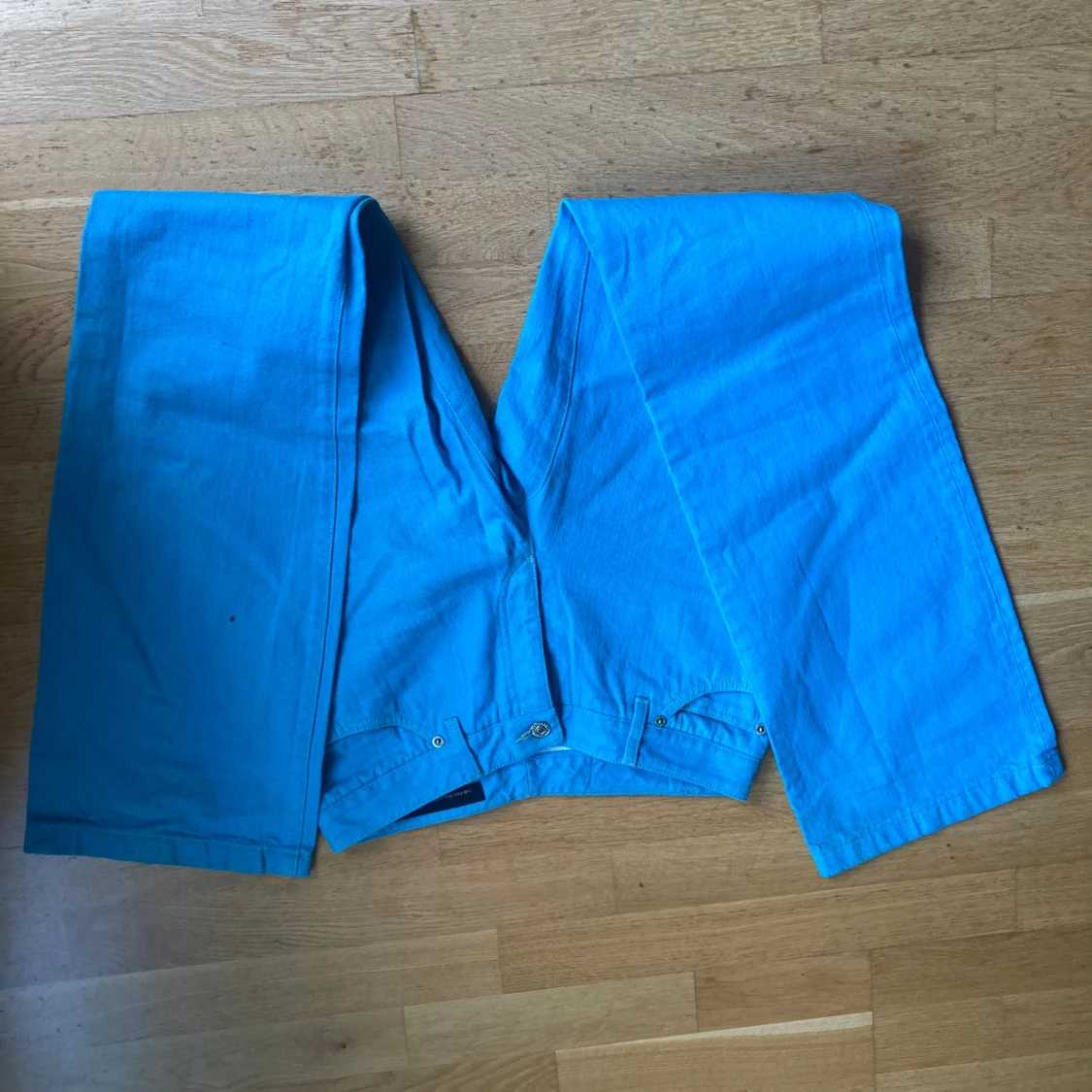 Blåa bootcut jeans  - 1