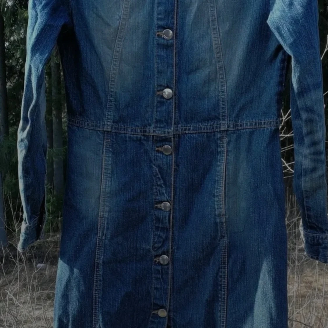 Lång jeansjacka med knappar - 1