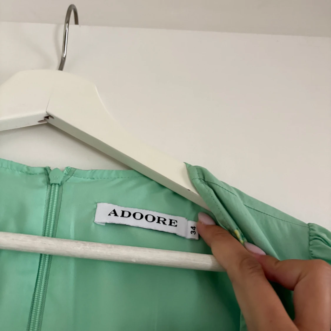 Mintgrön blommig klänning från Adoore - 2