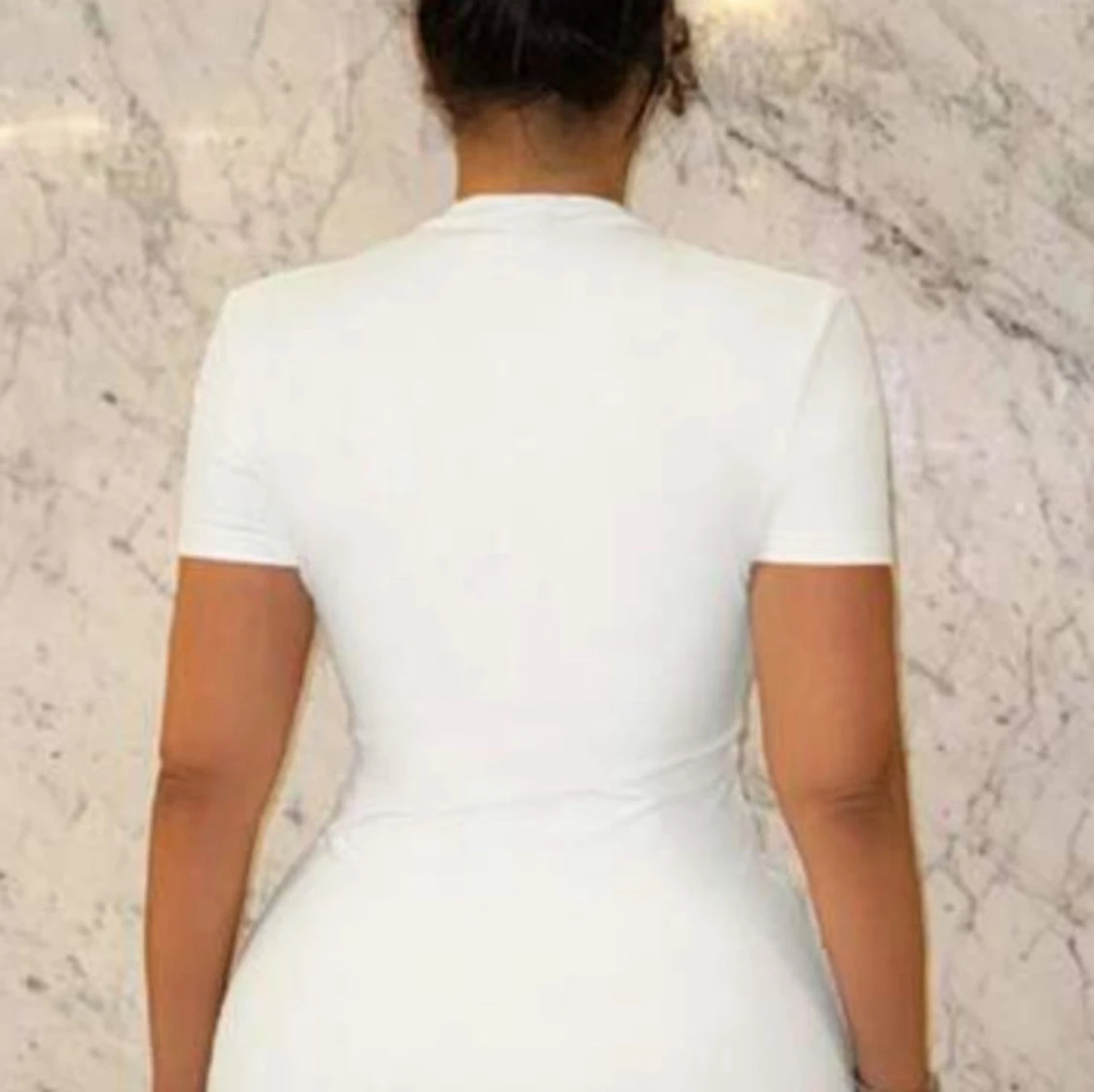 Vit figurnära långklänning - 2