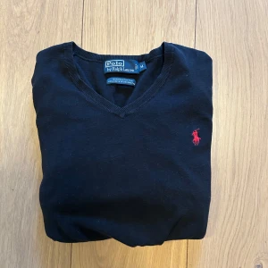 Polo Ralph lauren tröja  - Storlek M. Bra skick, inga defekter. 