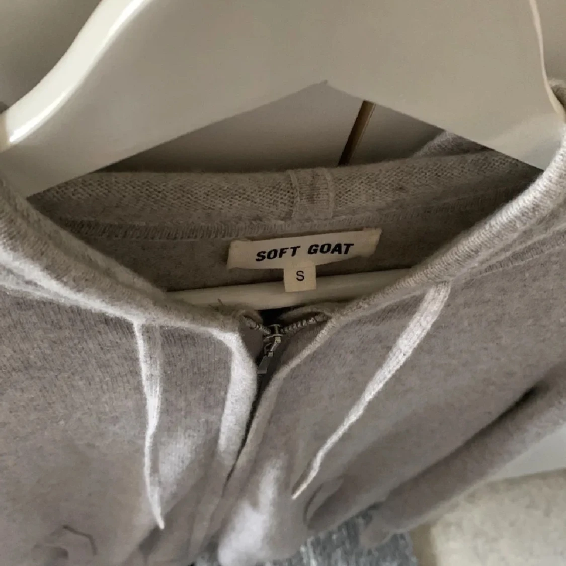 Greige hoodie från soft goat  - 1